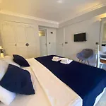 Boutique Hotel 2*