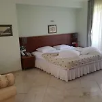 Boutique 2* דליאן